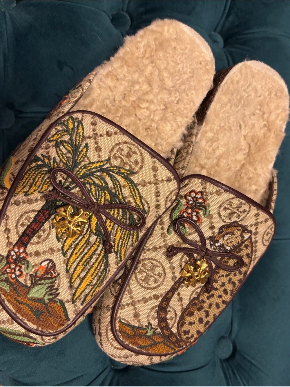Tory Burch Embroidered Shearling-Lined Women's Mules - Beige Tropical Print